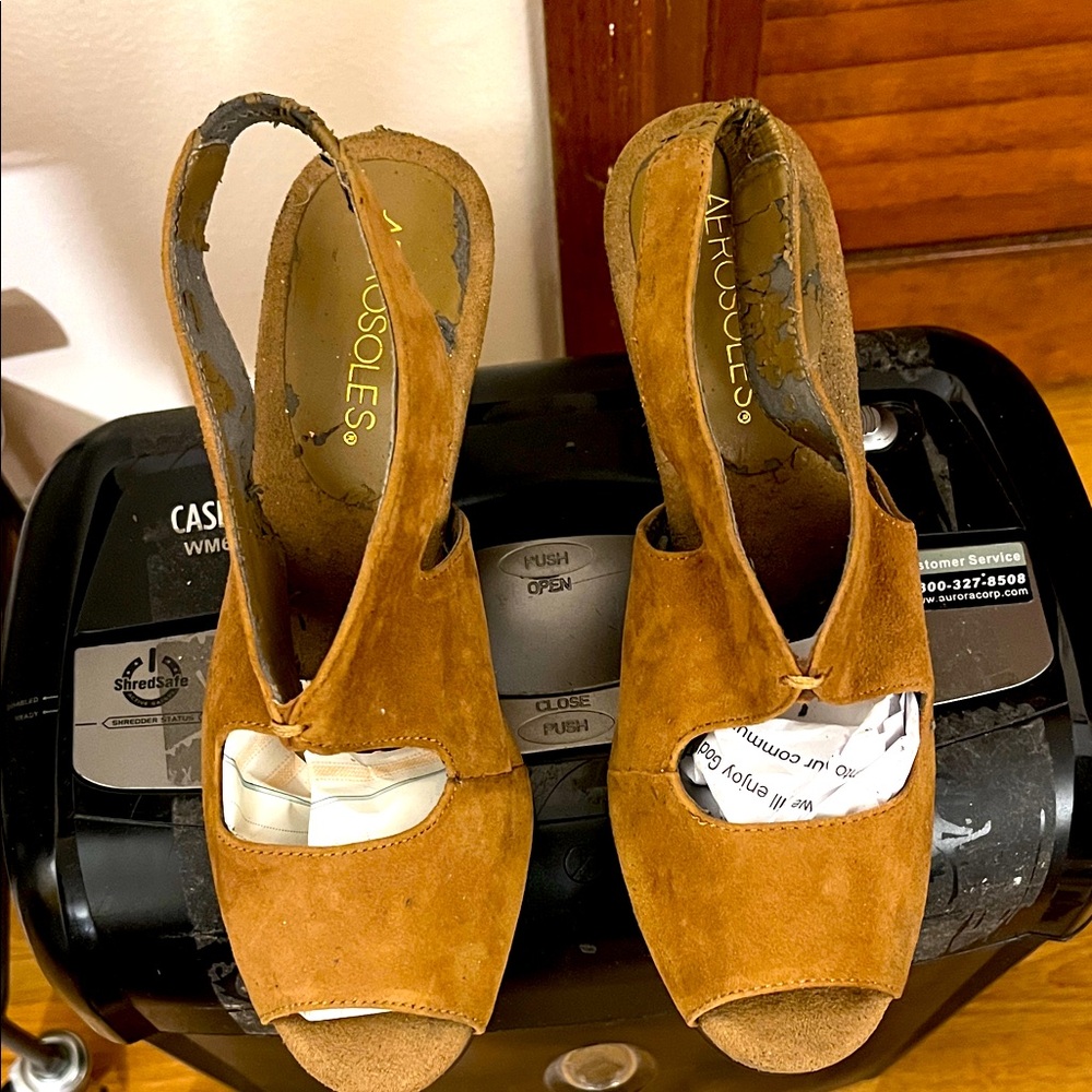 Aerosoles brown suede Peep toe low heel shoe